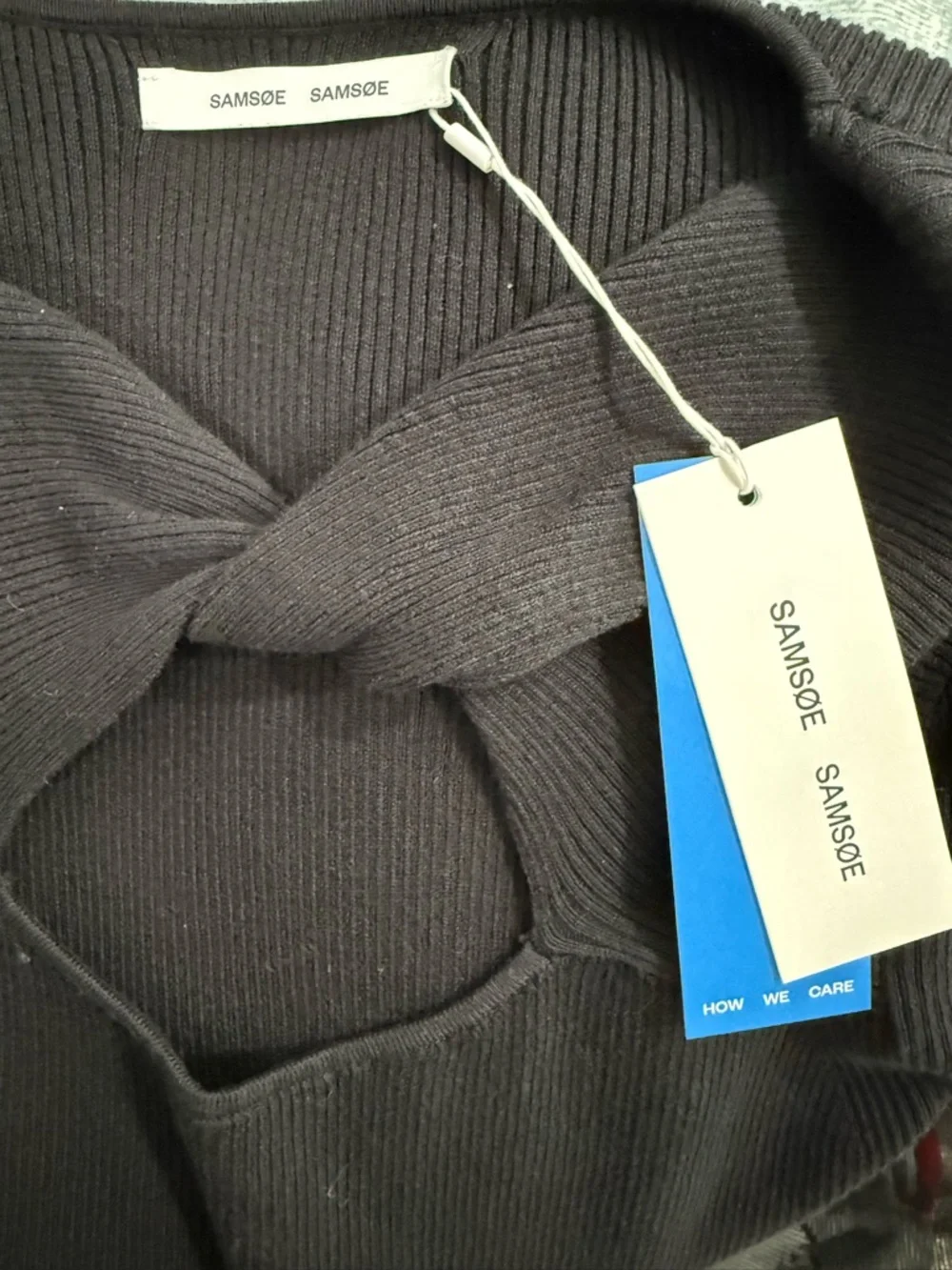 NWT SAMSOE Black ribbed cotton blend Eveley crew neck sweater w/ cut out (read)
